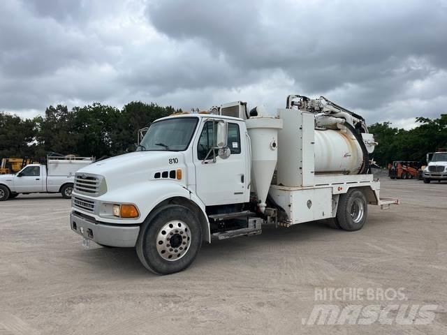 Sterling M7500 Camion aspirateur, Hydrocureur