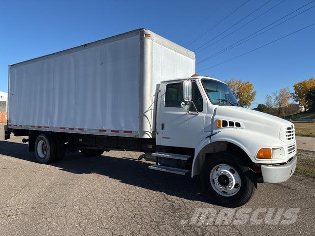 Sterling M7500 Camion Fourgon