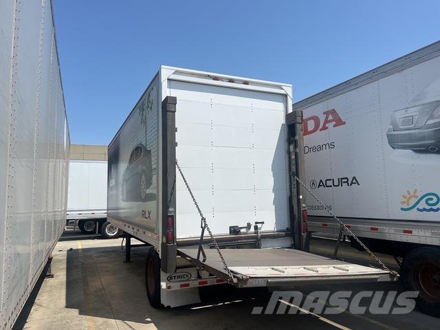 Strick  Remorque Fourgon