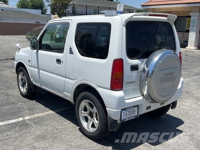 Suzuki Jimmy Voiture