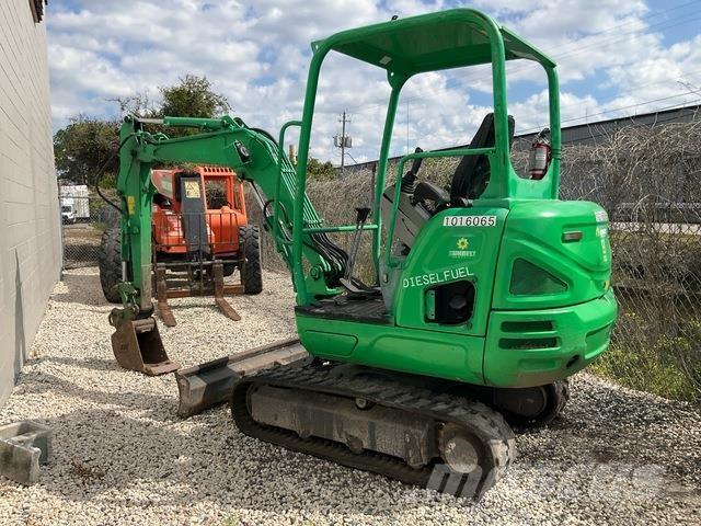 Takeuchi TB230 Pelle sur chenilles