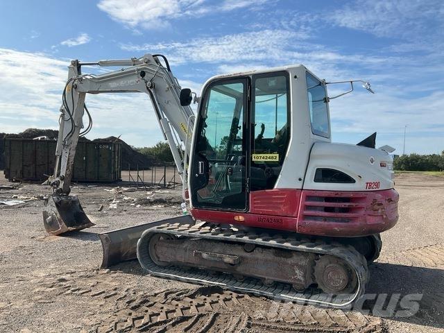 Takeuchi TB290 Pelle sur chenilles