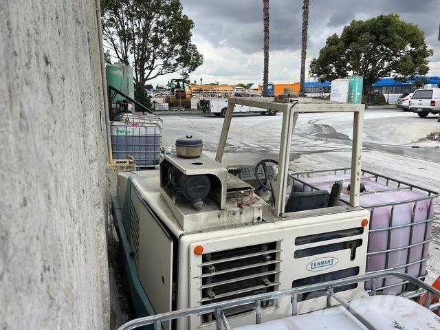 Tennant 800 Balayeuses d'intérieur