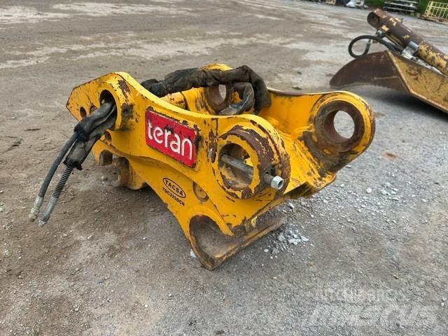 Teran TQC325 Attache rapide pour godet