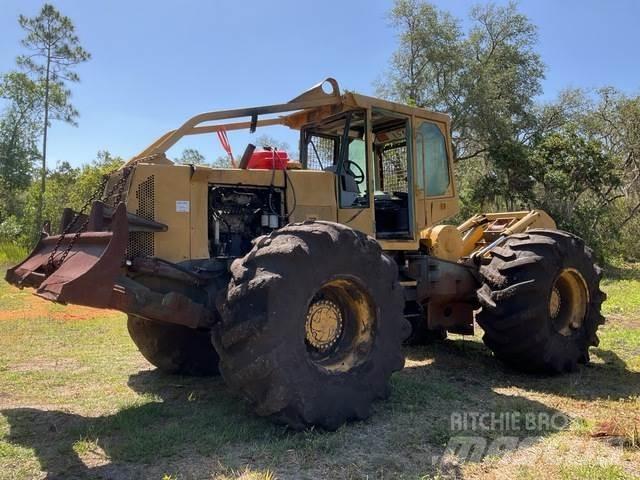 Timberjack 460 Débusqueur