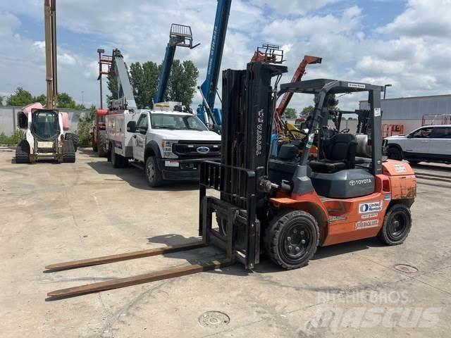 Toyota 7FGU35 Construction - Autres