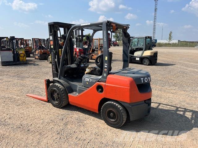 Toyota 8DFU30 Construction - Autres