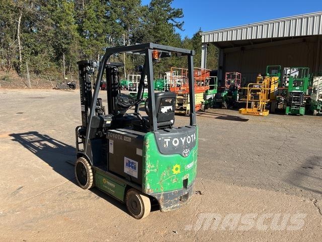 Toyota 8FBCU25 Chariots élévateurs électriques
