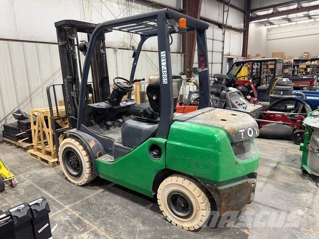 Toyota 8FDU30 Autres Chariots élévateurs
