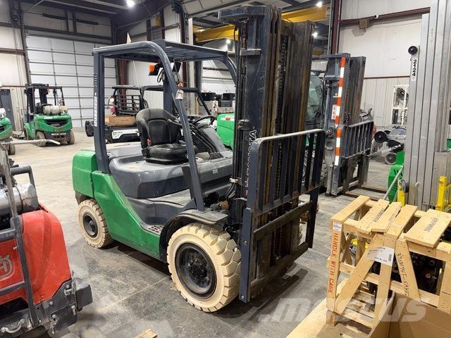 Toyota 8FDU30 Autres Chariots élévateurs