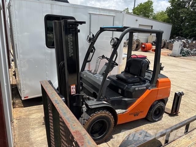 Toyota 8FGU30 Autres Chariots élévateurs
