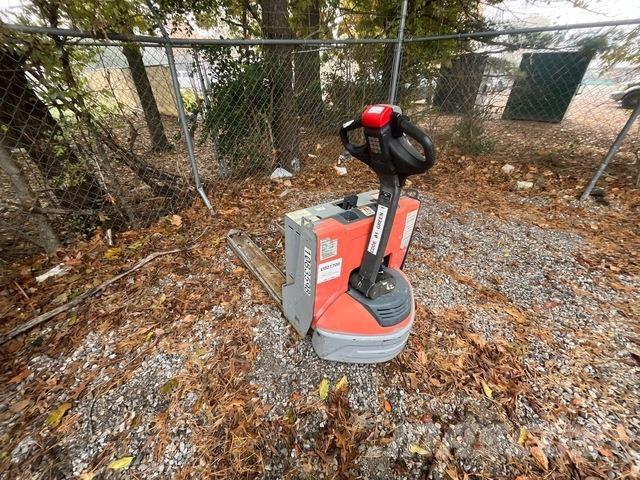 Toyota 8HBW23 Transpalette manuel