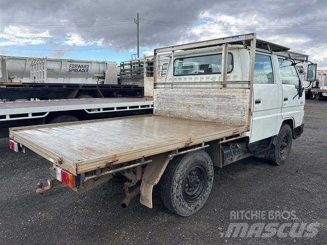 Toyota DYNA Camion plateau