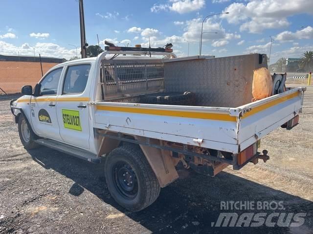 Toyota HiLux Utilitaire benne