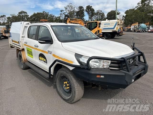 Toyota HiLux Utilitaire benne