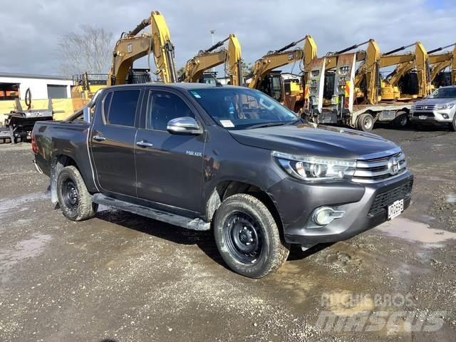 Toyota HiLux Utilitaire benne