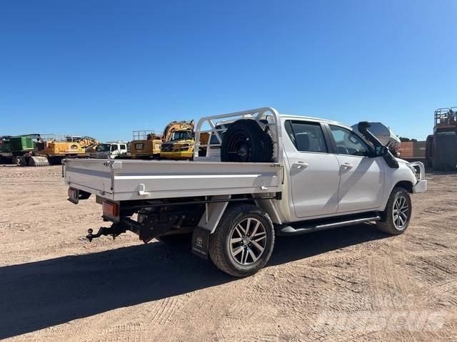 Toyota Hilux Utilitaire benne