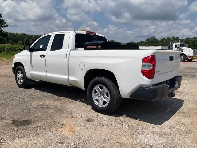 Toyota Tundra Autre fourgon / utilitaire
