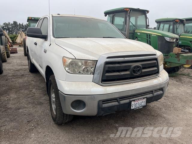 Toyota Tundra Autre fourgon / utilitaire