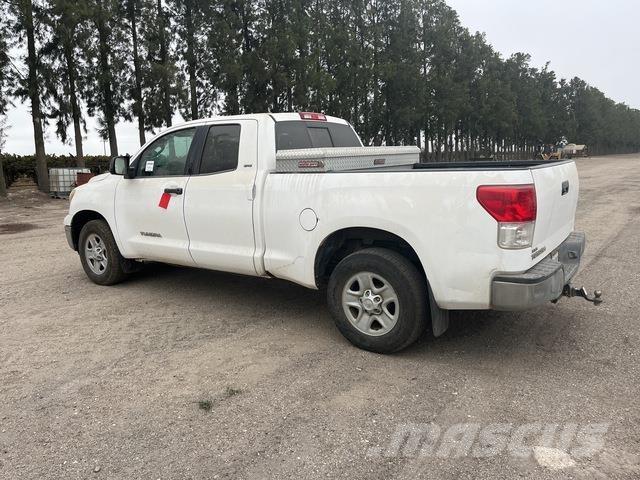 Toyota Tundra Autre fourgon / utilitaire