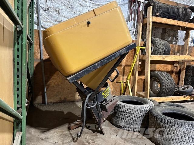  Trailhawk 750 Sableuse et saleuse