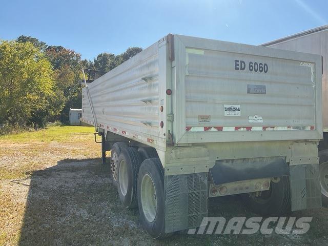 Travis  Remorque benne