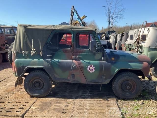  UAZ 469B Voiture
