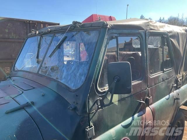  UAZ 469B Voiture