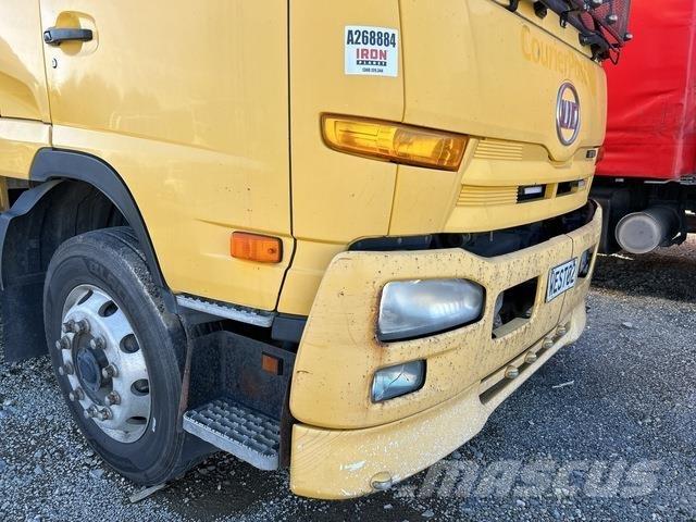 UD PK 17.280 Camion à rideaux coulissants (PLSC)