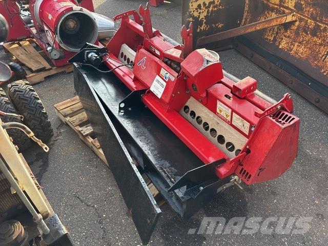 Ventrac EA600 Aérateurs et décapeurs