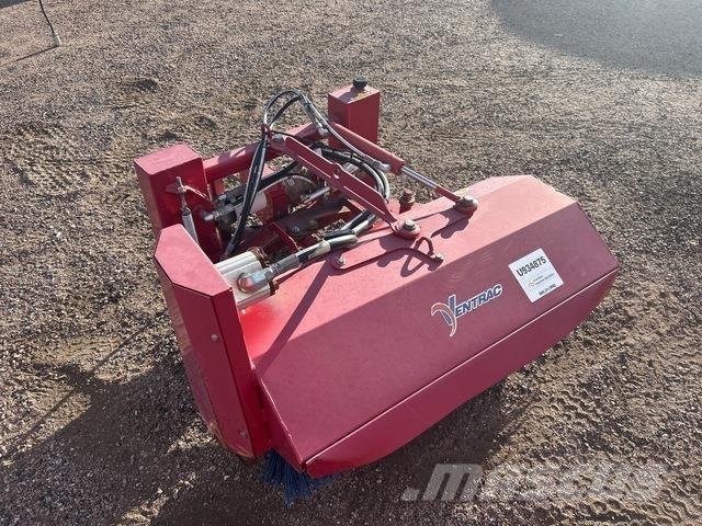 Ventrac NJ380 Balayeuse / Autolaveuse