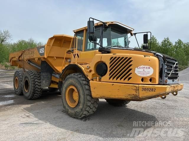 Volvo A25D Tombereau articulé