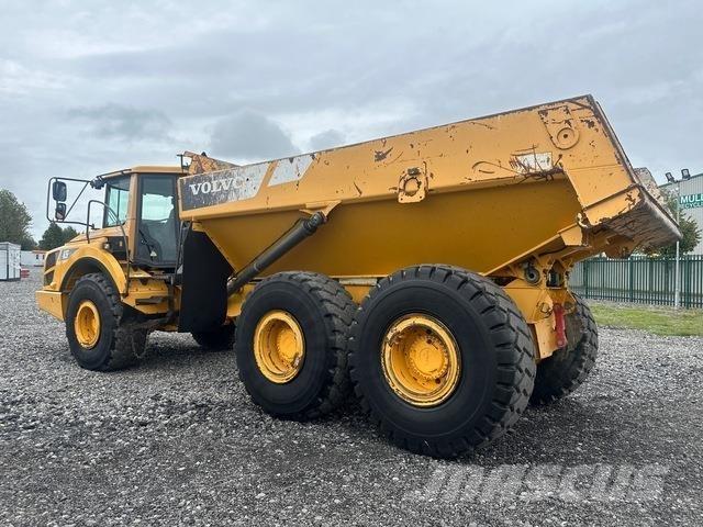 Volvo A25F Tombereau articulé