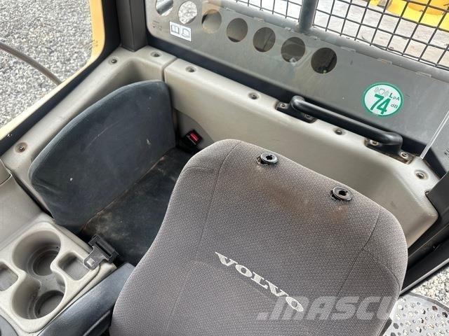 Volvo A25F Tombereau articulé