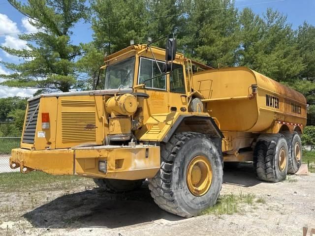 Volvo A35C Camion citerne à eau