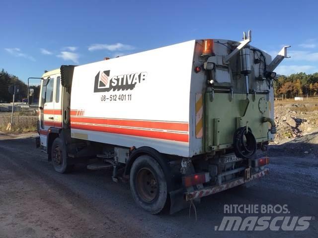 Volvo FL611 Camion balayeur