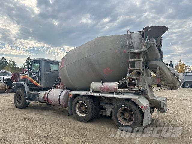  Volvo/GM WG Autre camion