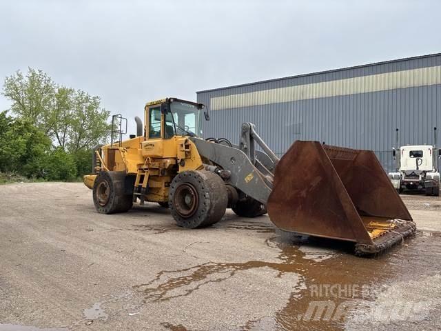 Volvo L220E Chargeuse sur pneus