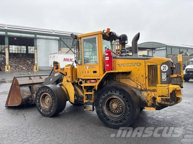 Volvo L90E Chargeuse sur pneus