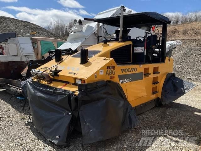 Volvo PT240R Rouleaux à pneumatiques