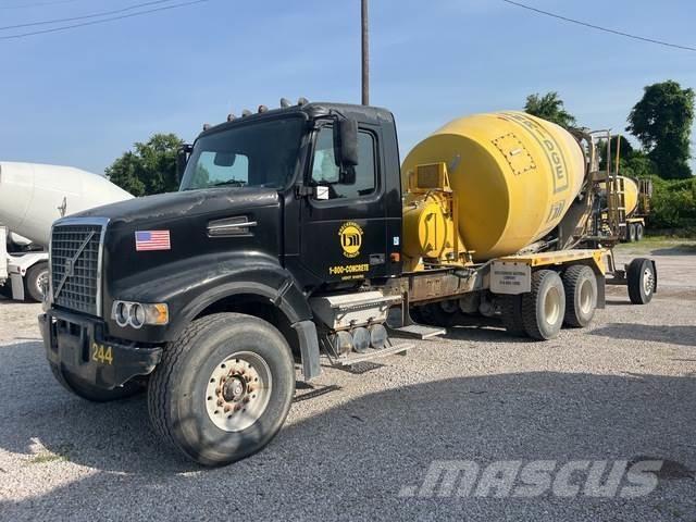 Volvo VHD Autre camion