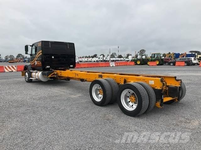 Volvo VHD64F Cabines