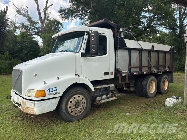 Volvo VN Camion benne