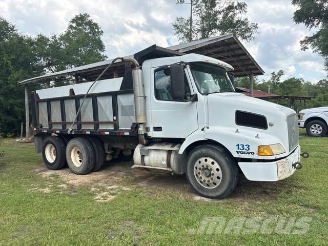Volvo VN Camion benne