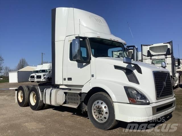 Volvo VNL Tracteur routier