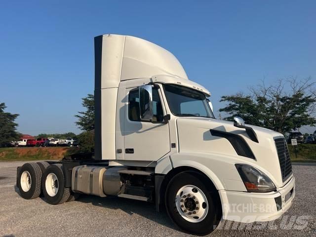 Volvo VNL Tracteur routier