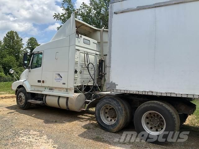Volvo VNL Tracteur routier