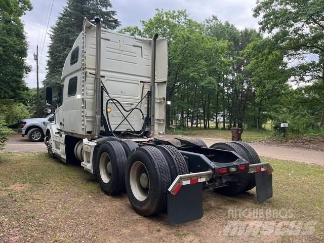 Volvo VNL Tracteur routier