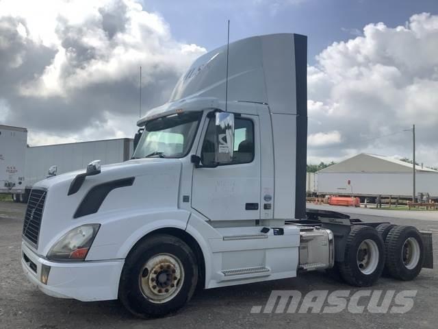 Volvo VNL Tracteur routier
