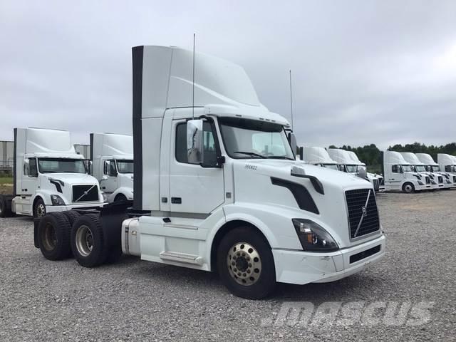 Volvo VNL Tracteur routier